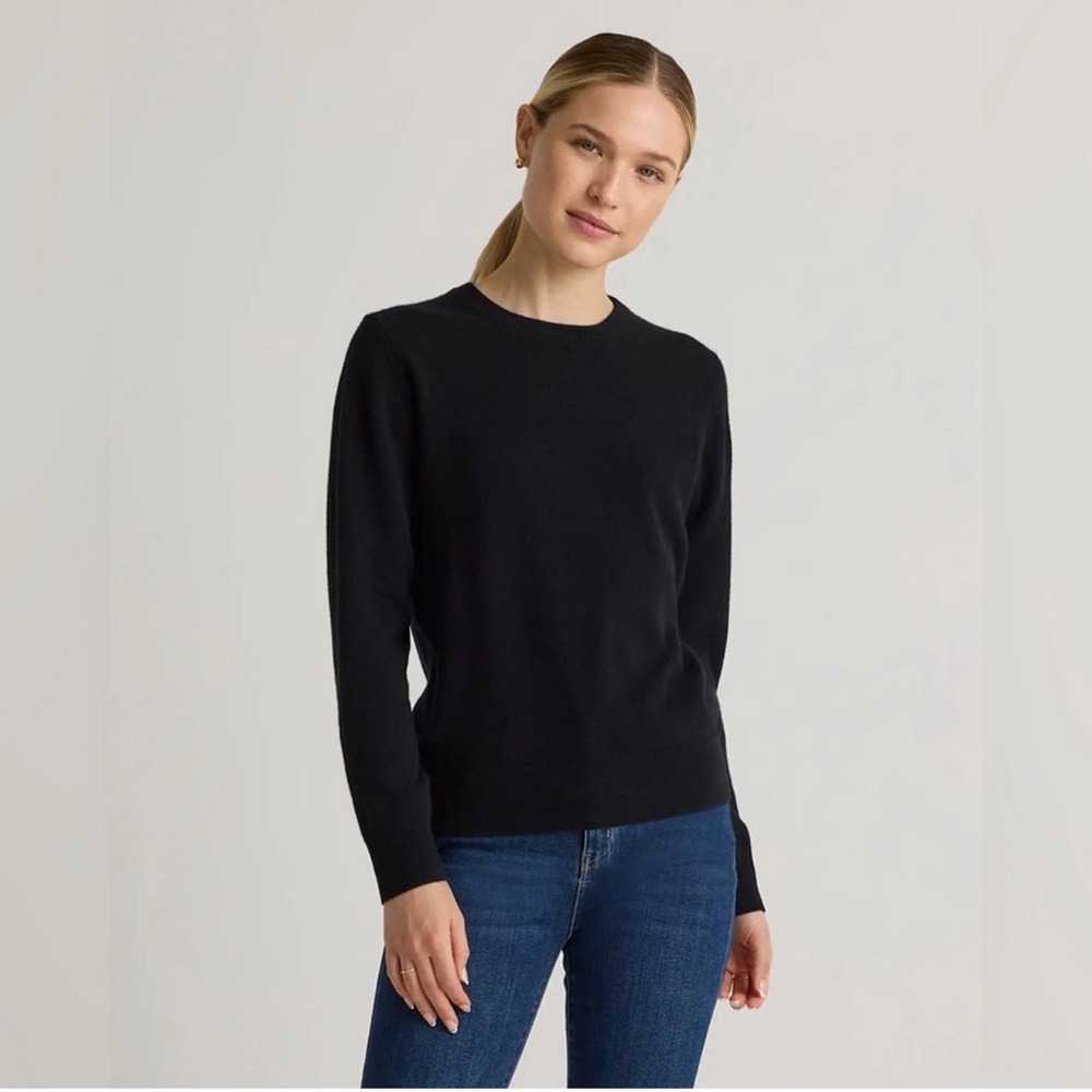 Quince Women’s Mongolian Cashmere Crewneck Sweater Black Size Medium